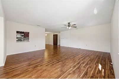 8140 Terrace Garden Drive N #102, Saint Petersburg, FL 33709 - Photo 7