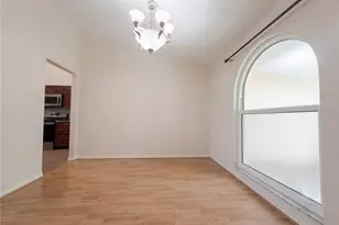 3339 Sheffield Cir, Sarasota, FL 34239 - Photo 5