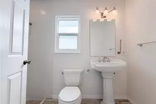 3339 Sheffield Cir, Sarasota, FL 34239 - Photo 17