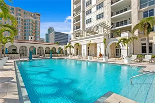 300 Beach Dr NE, Saint Petersburg, FL 33701 - Photo 3