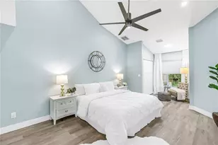 355 Red Cedar Ct NE, Saint Petersburg, FL 33703 - Photo 11