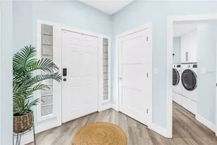 355 Red Cedar Ct NE, Saint Petersburg, FL 33703 - Photo 17