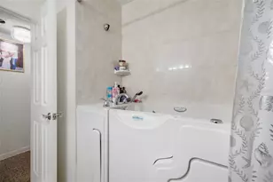 7607 W Hanna Ave, Tampa, FL 33615 - Photo 31