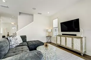 2716 13th Ave N, Saint Petersburg, FL 33713 - Photo 9