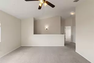 8001 Canterbury Lake Blvd, Tampa, FL 33619 - Photo 13