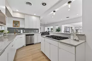 490 Coffee Pot Riviera NE, Saint Petersburg, FL 33704 - Photo 17