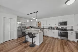 609 W Pipkin Rd, Lakeland, FL 33813 - Photo 13