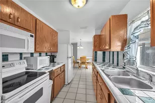 1001 Hallwood Loop, Brandon, FL 33511 - Photo 3