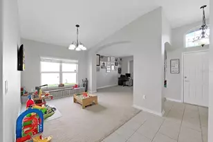 14066 Finsbury Dr, Spring Hill, FL 34609 - Photo 9