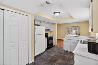 9761 Fox Chapel Road, Tampa, FL 33647 - Photo 13