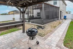 1966 Hawks View Dr, Ruskin, FL 33570 - Photo 17