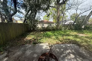 3612 N 52nd St, Tampa, FL 33619 - Photo 17