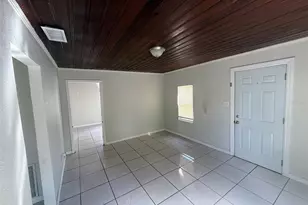 3612 N 52nd St, Tampa, FL 33619 - Photo 5
