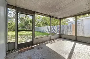 2319 18th Ave SW, Largo, FL 33774 - Photo 29
