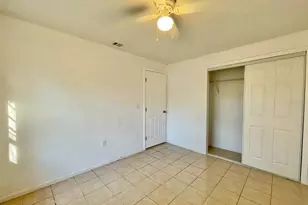 3826 Lakeshore Dr, Tampa, FL 33604 - Photo 11