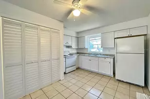 3826 Lakeshore Dr, Tampa, FL 33604 - Photo 3