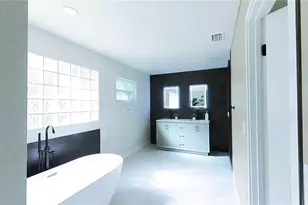 5418 6th Ave S, Saint Petersburg, FL 33707 - Photo 19