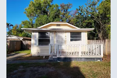 1426 17th Street W, Bradenton, FL 34205 - Photo 1