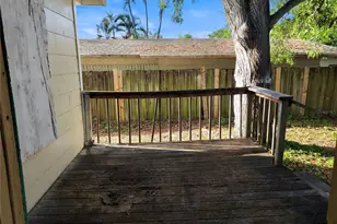 1426 17th St W, Bradenton, FL 34205 - Photo 13