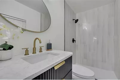 8424 Stillbrook Avenue, Tampa, FL 33615 - Photo 19
