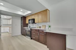 8424 Stillbrook Ave, Tampa, FL 33615 - Photo 9