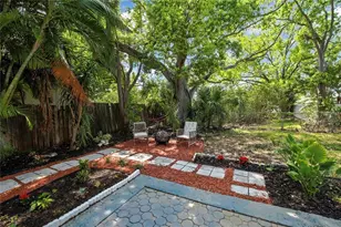 8424 Stillbrook Ave, Tampa, FL 33615 - Photo 9