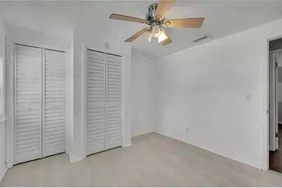 8424 Stillbrook Avenue, Tampa, FL 33615 - Photo 21