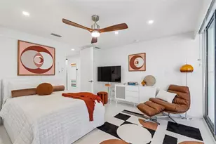 7647 Sanderling Rd, Sarasota, FL 34242 - Photo 23