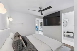 7647 Sanderling Rd, Sarasota, FL 34242 - Photo 13