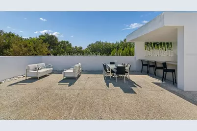 7647 Sanderling Road, Sarasota, FL 34242 - Photo 13