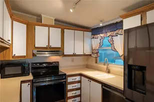 5910 Majestic Way, Palmetto, FL 34221 - Photo 11