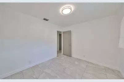 3908 W Wallace Avenue, Tampa, FL 33611 - Photo 21