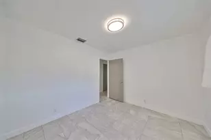 3908 W Wallace Ave, Tampa, FL 33611 - Photo 21