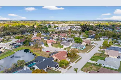 3907 57th Place E, Bradenton, FL 34203 - Photo 27