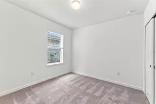9877 Trellis Vine Wy, Parrish, FL 34219 - Photo 7