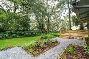 8303 N River Oaks Ct, Tampa, FL 33617 - Photo 31