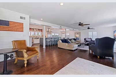 3901 14th Street NE, Saint Petersburg, FL 33703 - Photo 7