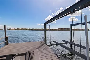 3901 14th St NE, Saint Petersburg, FL 33703 - Photo 43