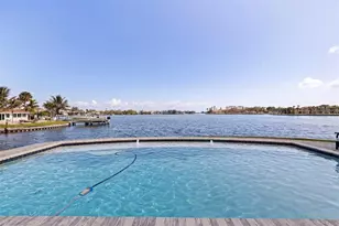 3901 14th St NE, Saint Petersburg, FL 33703 - Photo 41