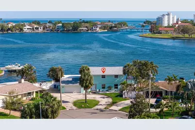 3901 14th Street NE, Saint Petersburg, FL 33703 - Photo 1