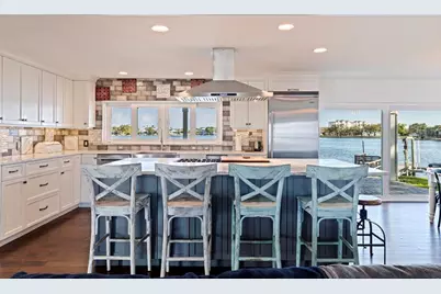 3901 14th Street NE, Saint Petersburg, FL 33703 - Photo 17