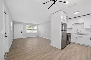 240 W 13th St, Apopka, FL 32703 - Photo 9