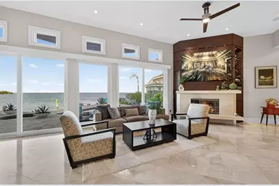 2279 Mermaid Point NE, Saint Petersburg, FL 33703 - Photo 9