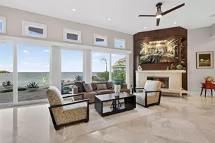 2279 Mermaid Point NE, Saint Petersburg, FL 33703 - Photo 7