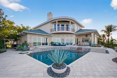 2279 Mermaid Point NE, Saint Petersburg, FL 33703 - Photo 3