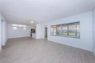 4700 Cove Cir, Saint Petersburg, FL 33708 - Photo 19