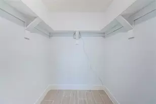 4700 Cove Cir, Saint Petersburg, FL 33708 - Photo 31