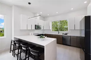 10351 2nd St N, Saint Petersburg, FL 33716 - Photo 9