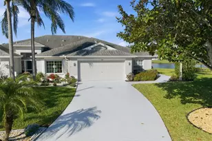 704 Tilbury Ct, Sun City Center, FL 33573 - Photo 1