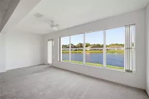 704 Tilbury Ct, Sun City Center, FL 33573 - Photo 9